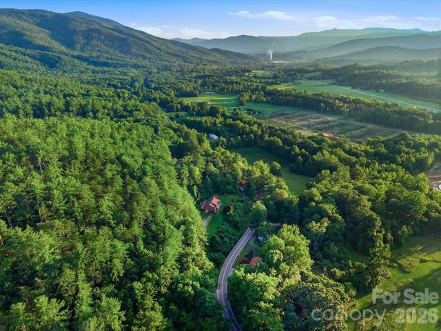 5513 Old Linville Road, Marion, NC 28752