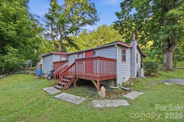 5513 Old Linville Road, Marion, NC 28752