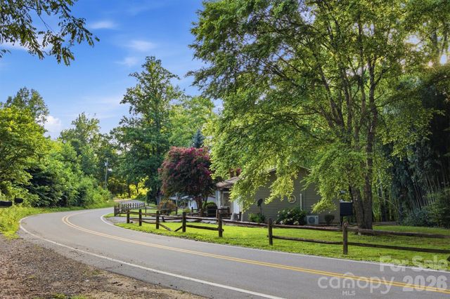 5513 Old Linville Road, Marion, NC 28752