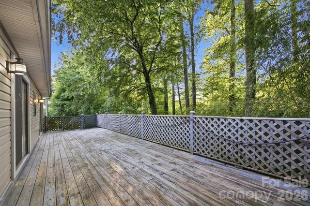 5513 Old Linville Road, Marion, NC 28752