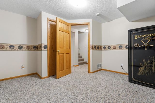 1432 Cloud Drive NE, Blaine, MN 55449
