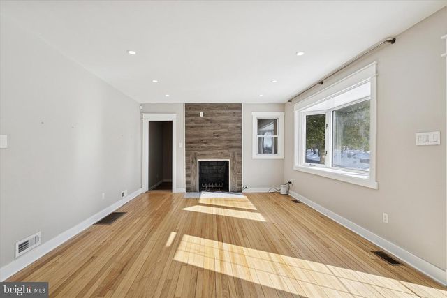 6 CEDAR RD, Wallingford, PA 19086