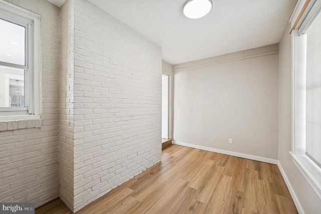 6 CEDAR RD, Wallingford, PA 19086