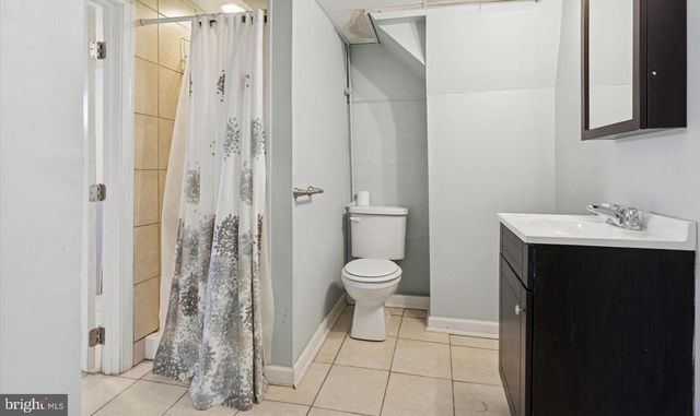 6 CEDAR RD, Wallingford, PA 19086