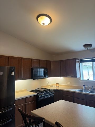 3002 Gilead Avenue, Zion, IL 60099