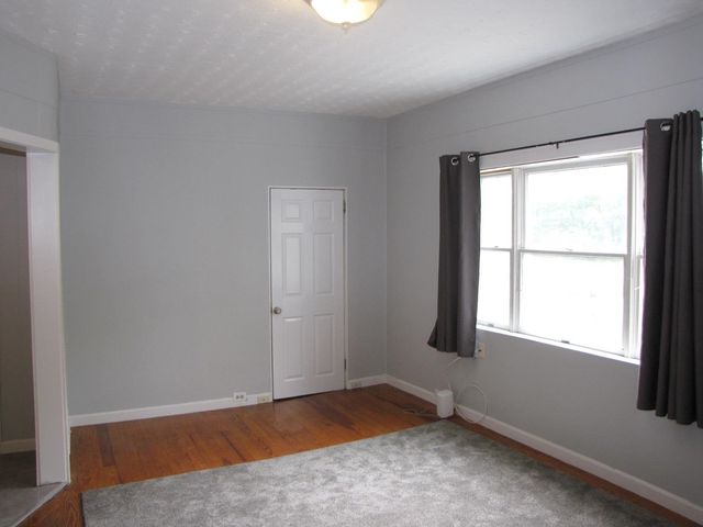 3 McIlvin St Apt B, Manchester, NH 03103