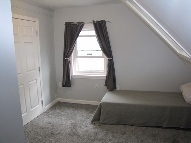 3 McIlvin St Apt B, Manchester, NH 03103