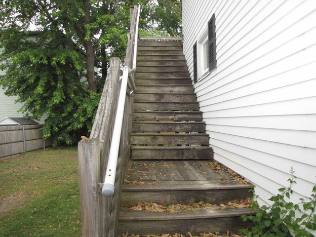 3 McIlvin St Apt B, Manchester, NH 03103