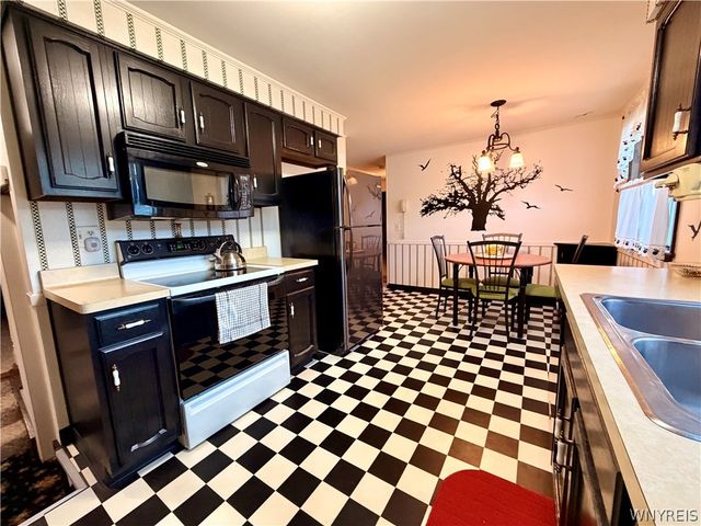 96 Della Drive, Lackawanna, NY 14218