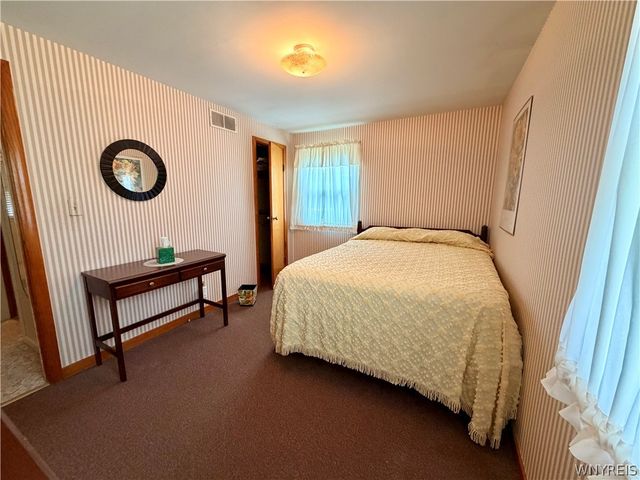 96 Della Drive, Lackawanna, NY 14218