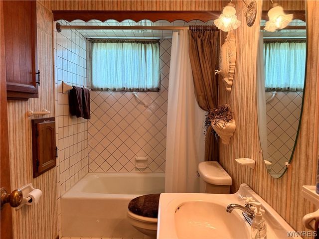96 Della Drive, Lackawanna, NY 14218