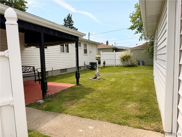 96 Della Drive, Lackawanna, NY 14218