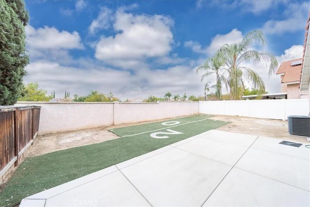 24687 New Haven, Murrieta, CA 92562
