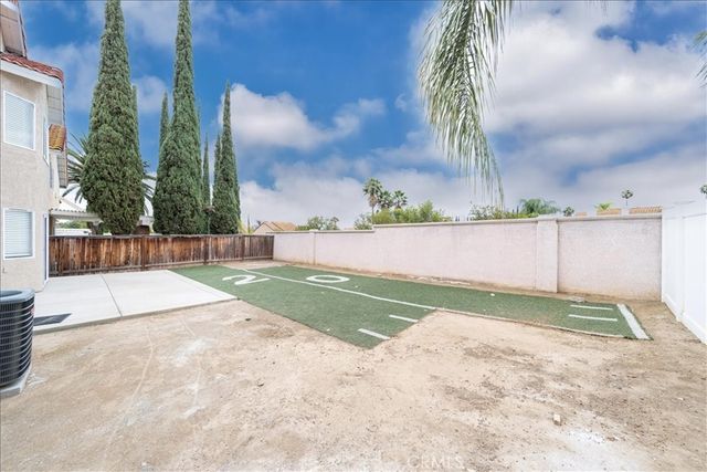 24687 New Haven, Murrieta, CA 92562