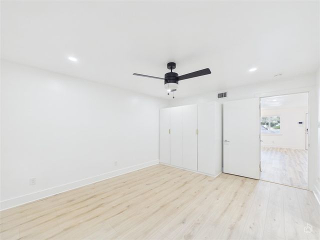 1208 Enfield RD 105, Austin, TX 78703