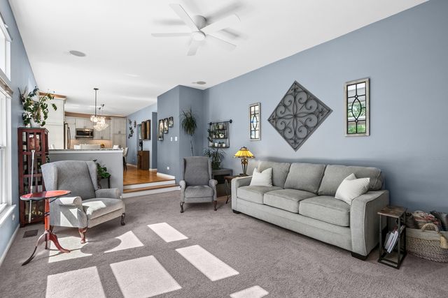 18461 W Meander Drive N, Grayslake, IL 60030