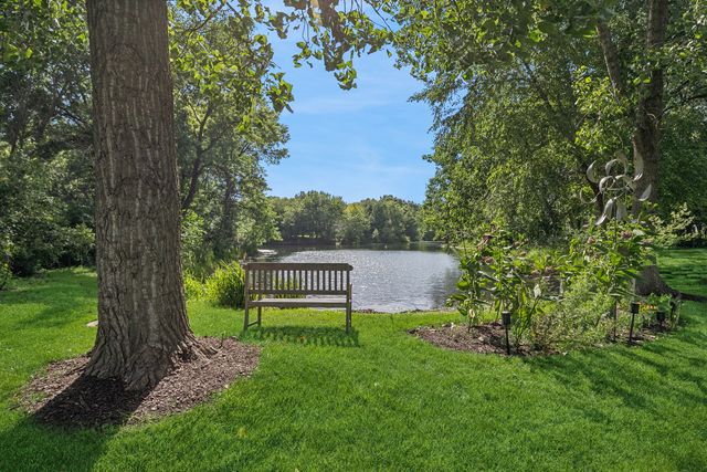 18461 W Meander Drive N, Grayslake, IL 60030