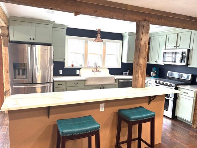 20 South St, Plainville, MA 02762