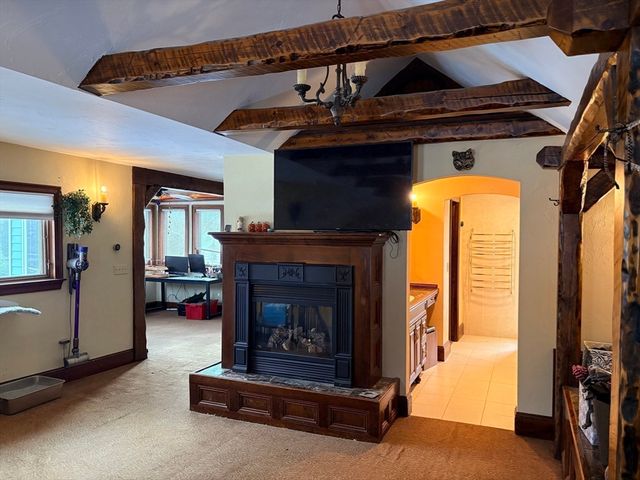 20 South St, Plainville, MA 02762