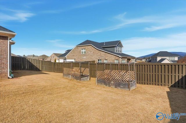 8098 Goose Ridge Drive, Owens Cross Roads, AL 35763