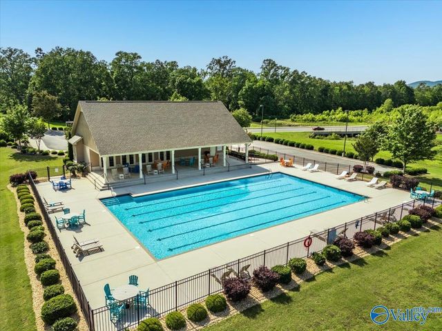 8098 Goose Ridge Drive, Owens Cross Roads, AL 35763