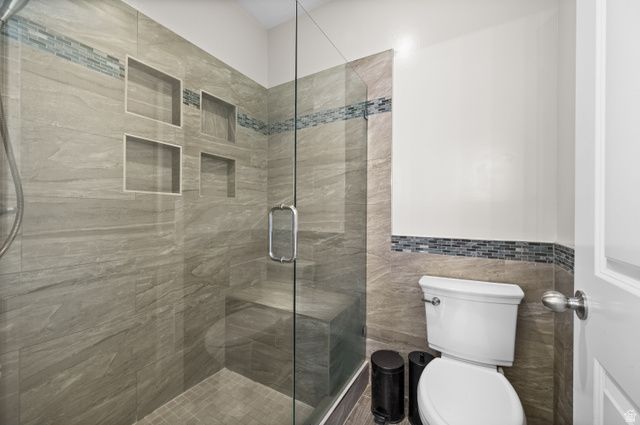 2534 W ADELAIDE DR, Riverton, UT 84065