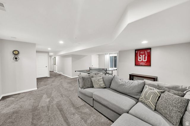 2534 W ADELAIDE DR, Riverton, UT 84065