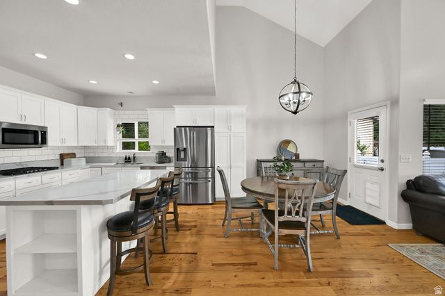 2534 W ADELAIDE DR, Riverton, UT 84065