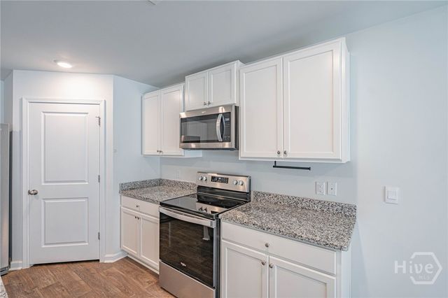 1004 Bergamot Road, Bloomingdale, GA 31302