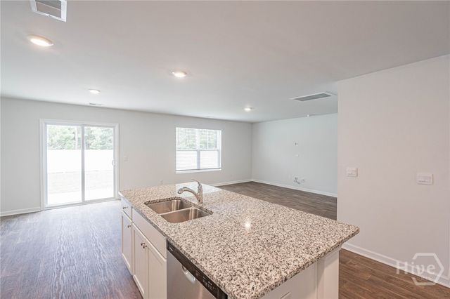 1004 Bergamot Road, Bloomingdale, GA 31302