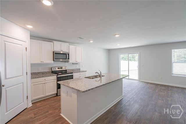 1004 Bergamot Road, Bloomingdale, GA 31302