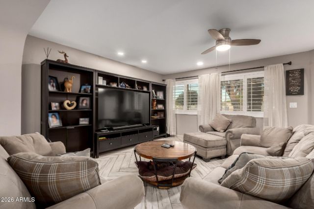 8031 W Montebello Avenue, Glendale, AZ 85303