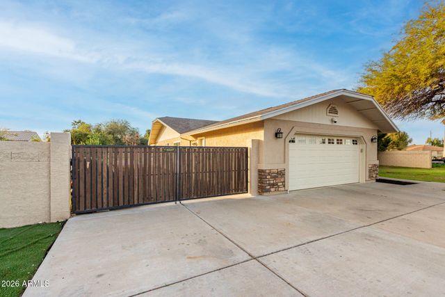 8031 W Montebello Avenue, Glendale, AZ 85303