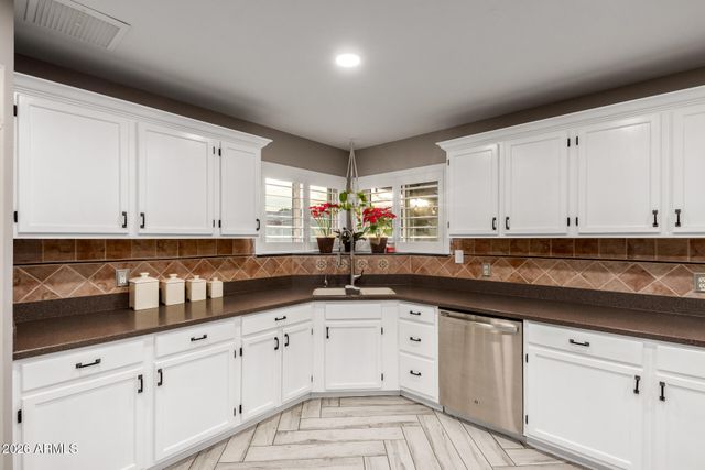 8031 W Montebello Avenue, Glendale, AZ 85303