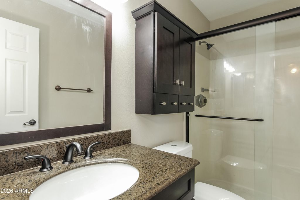 Image 2 of property listing at 2839 W WAGONER Road, Phoenix, AZ 85053
