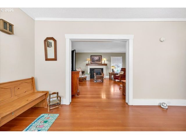 864 State Ave, Vernonia, OR 97064