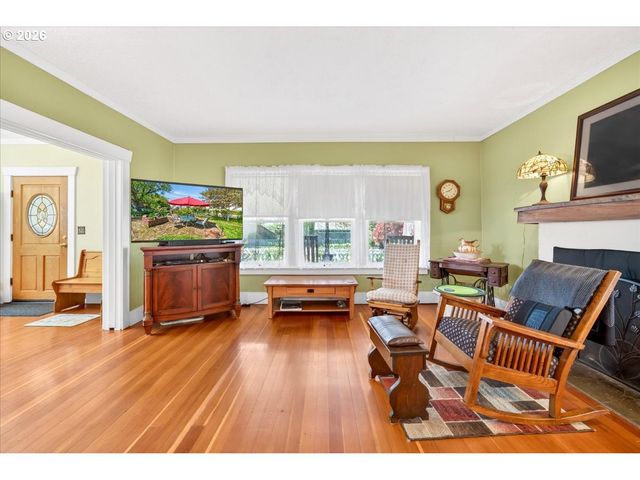864 State Ave, Vernonia, OR 97064