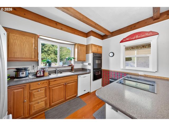 864 State Ave, Vernonia, OR 97064