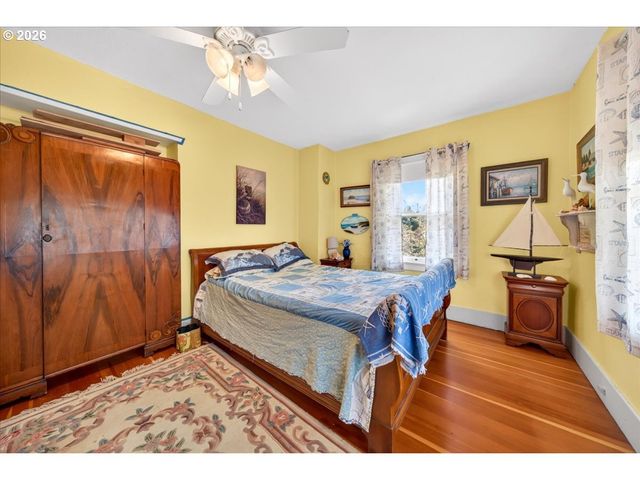 864 State Ave, Vernonia, OR 97064