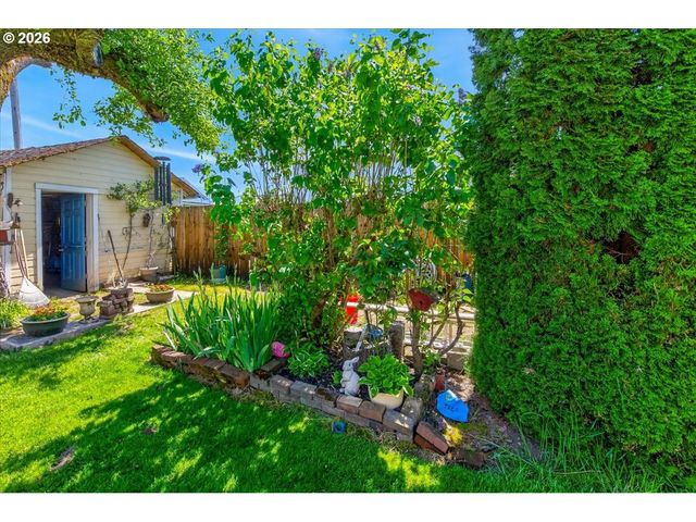 864 State Ave, Vernonia, OR 97064