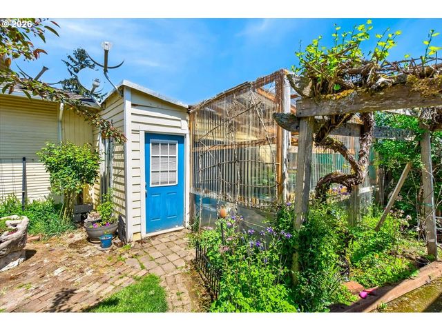 864 State Ave, Vernonia, OR 97064