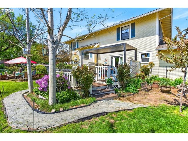 864 State Ave, Vernonia, OR 97064