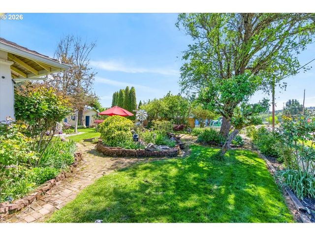 864 State Ave, Vernonia, OR 97064