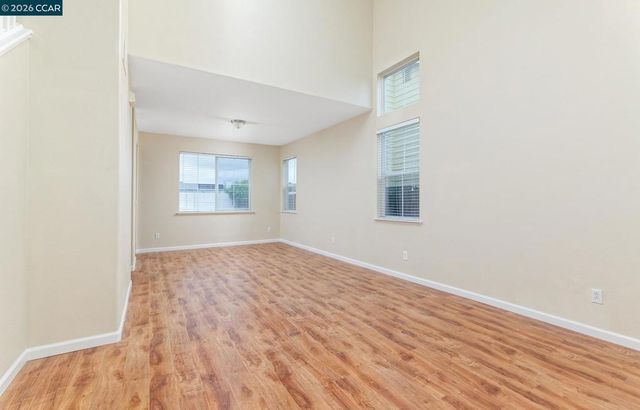 2939 Kennsington Ln, Tracy, CA 95377