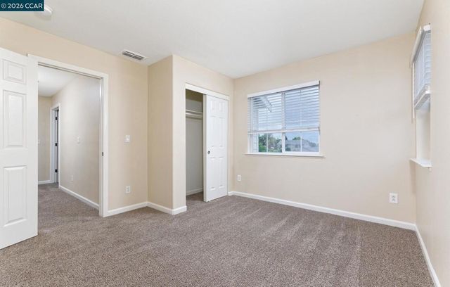 2939 Kennsington Ln, Tracy, CA 95377