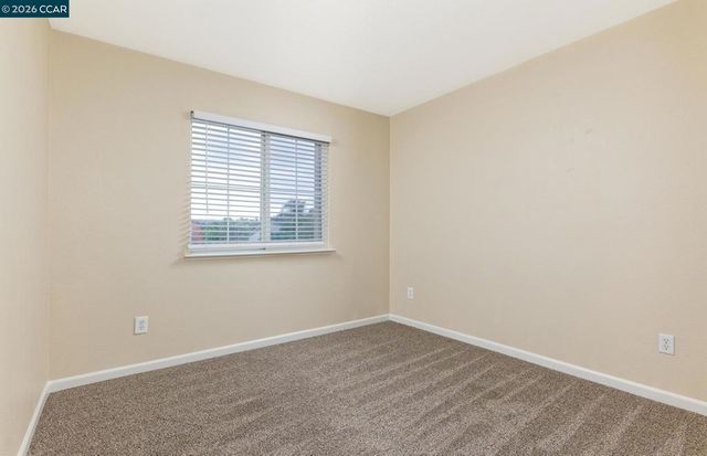 2939 Kennsington Ln, Tracy, CA 95377