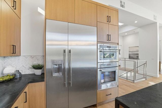 11660 Winding Way, Los Altos, CA 94024