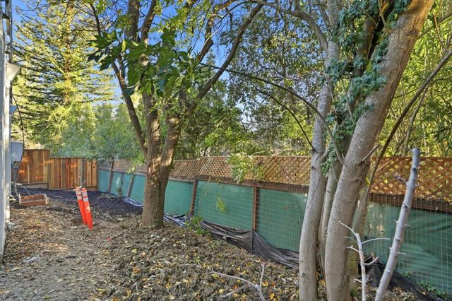 11660 Winding Way, Los Altos, CA 94024