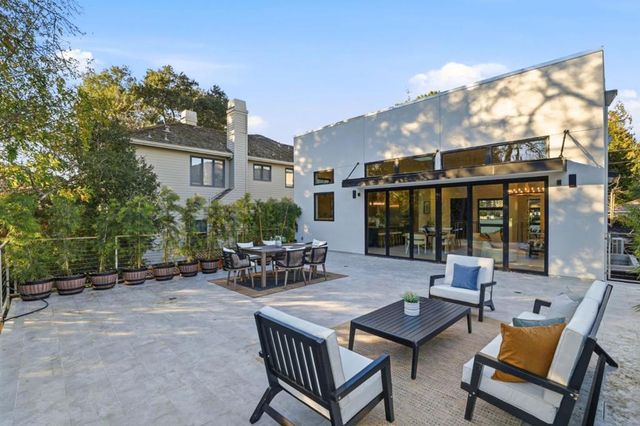 11660 Winding Way, Los Altos, CA 94024