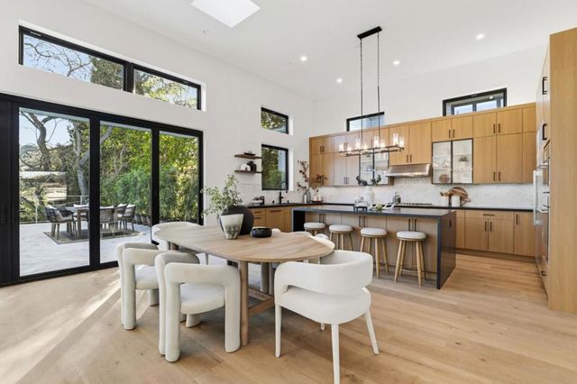 11660 Winding Way, Los Altos, CA 94024